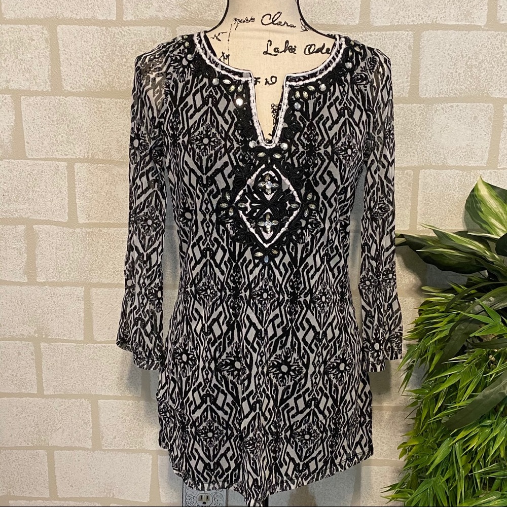 INC Black/White Embellished V-Neck Top - Sz S